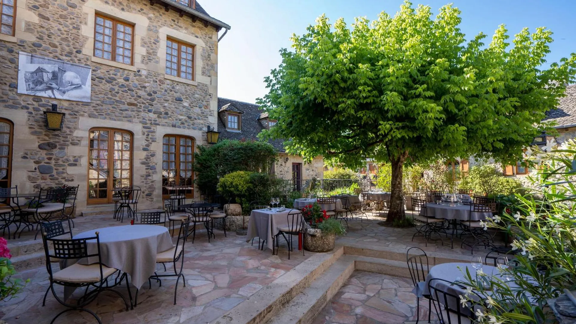 Holiday home Jolie Maison Deux Chambres Et Canape-Lit #Au Coeur Du Village# Sainte-Eulalie-d'Olt France