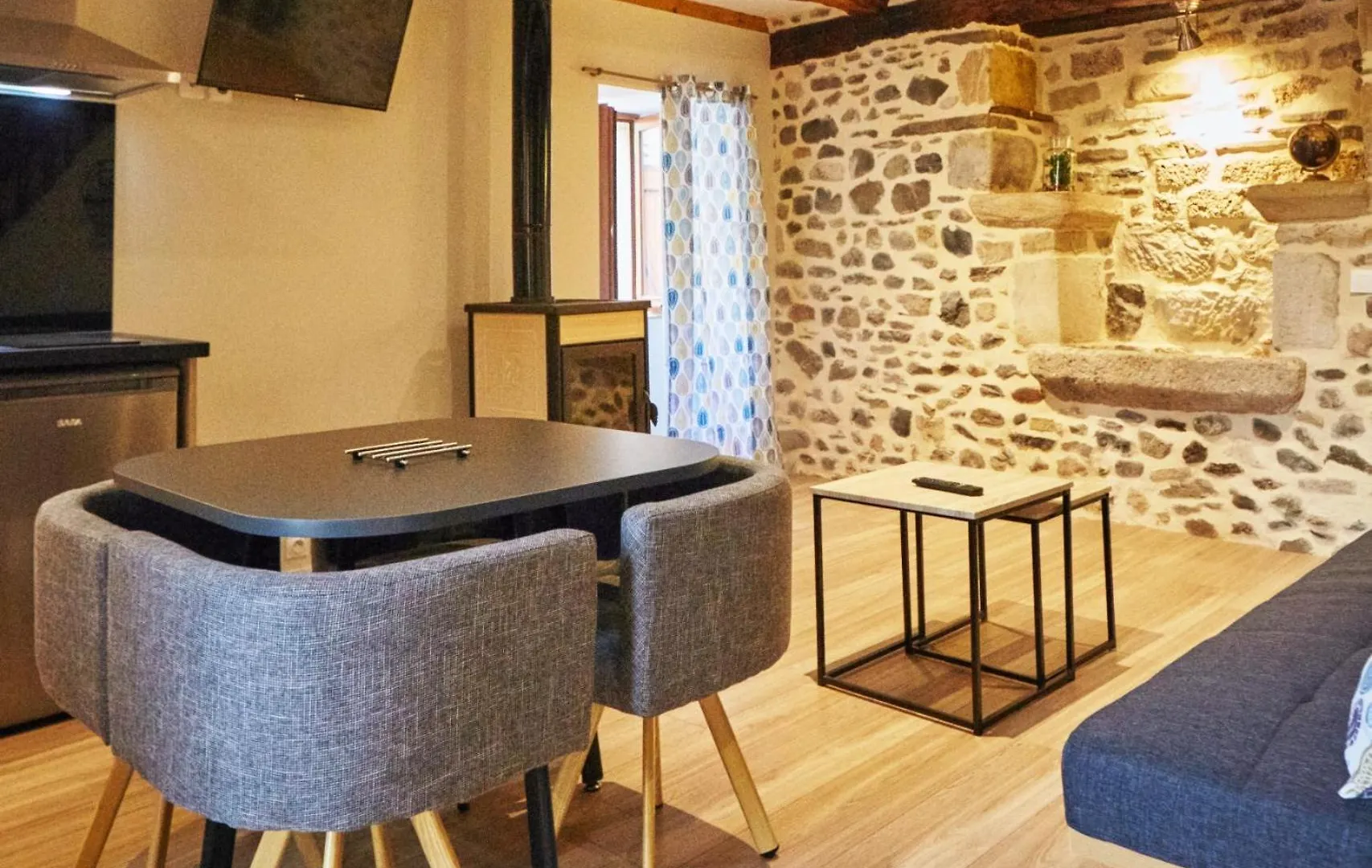 Jolie Maison Deux Chambres Et Canape-Lit #Au Coeur Du Village# Sainte-Eulalie-d'Olt 0*,  France