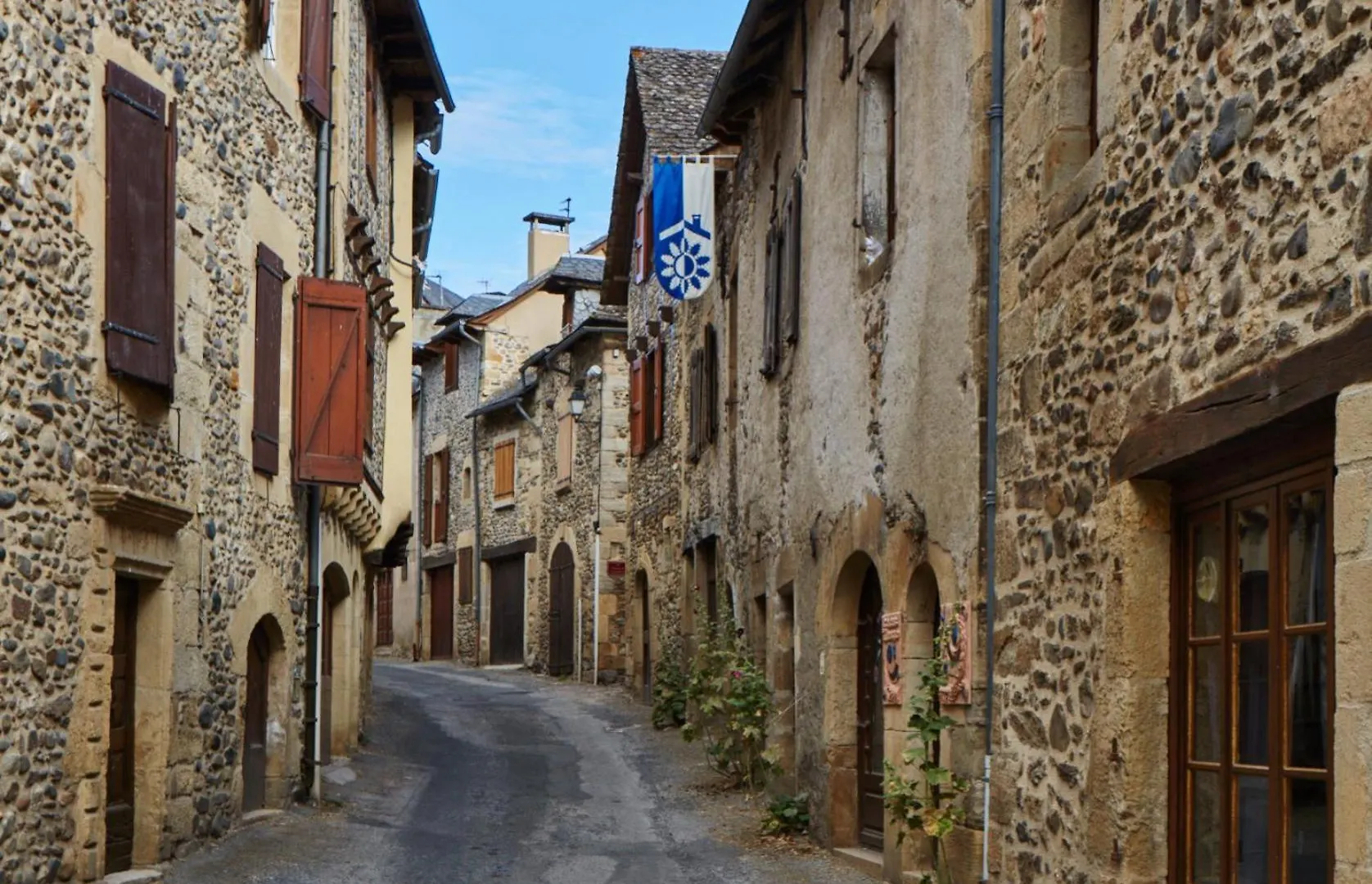 Holiday home Jolie Maison Deux Chambres Et Canape-Lit #Au Coeur Du Village# Sainte-Eulalie-d'Olt